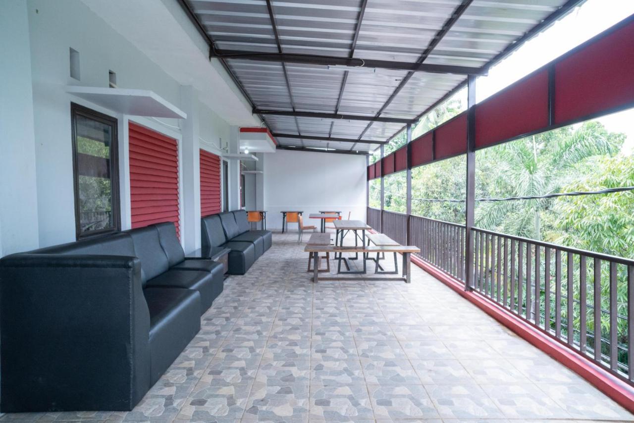 RedDoorz Plus near ITC Cempaka Mas 2 Jakarta Bagian luar foto
