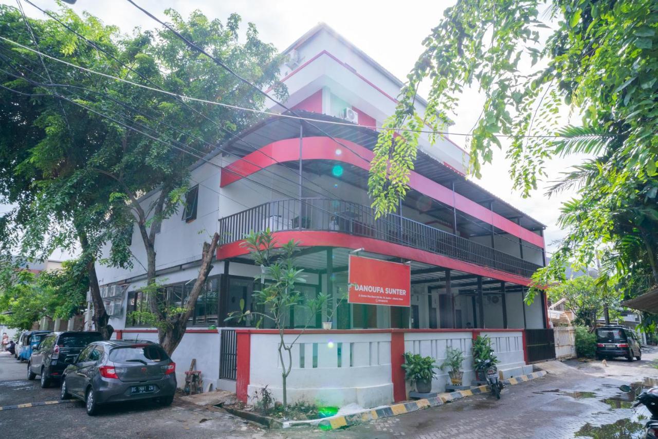 RedDoorz Plus near ITC Cempaka Mas 2 Jakarta Bagian luar foto