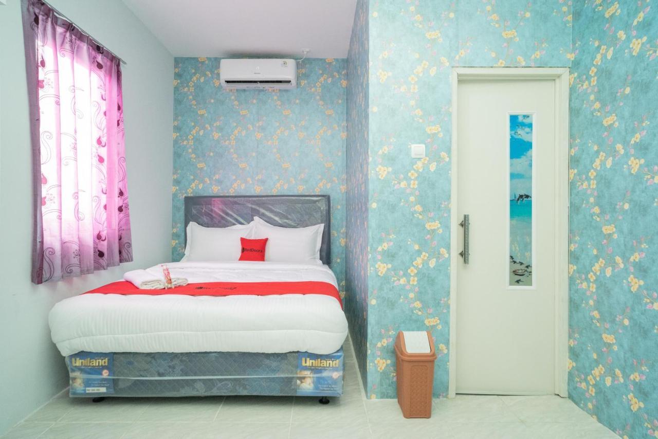 RedDoorz Plus near ITC Cempaka Mas 2 Jakarta Bagian luar foto