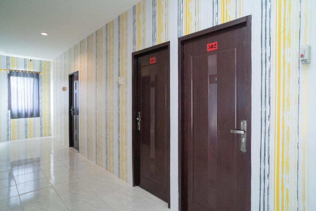 RedDoorz Plus near ITC Cempaka Mas 2 Jakarta Bagian luar foto